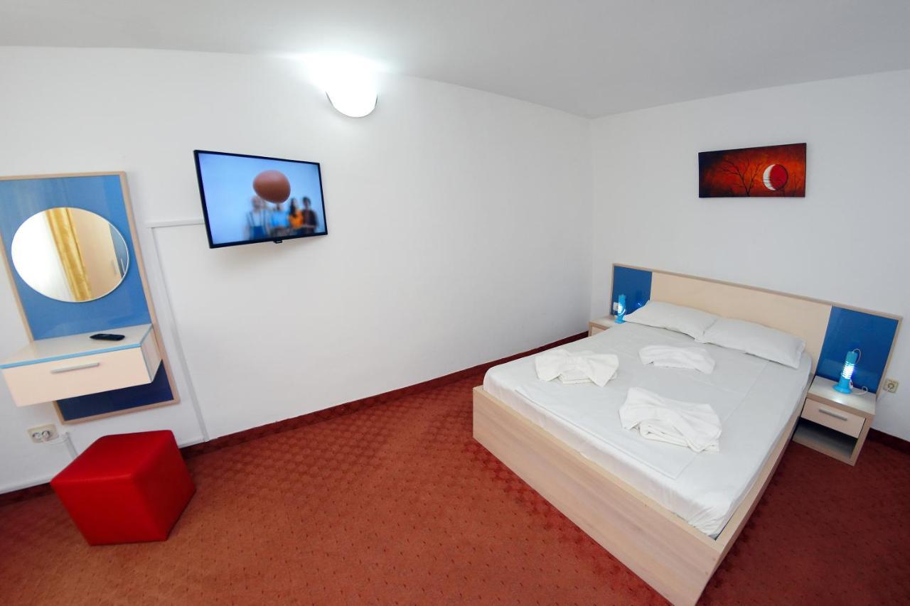 Apartamente Liliacul Jupiter Luaran gambar